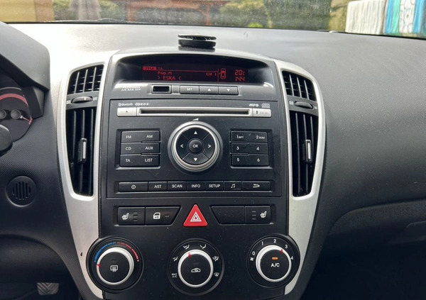 Kia Ceed cena 17900 przebieg: 217000, rok produkcji 2010 z Strzyżów małe 596